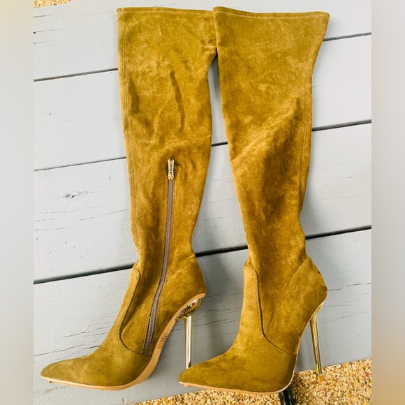 Cape Robbin Sheek thigh high green boots with golden heel S/6 - Picture 2 of 16